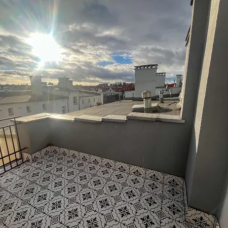 Retro Wooden Touch By Bookinghost * Stettino