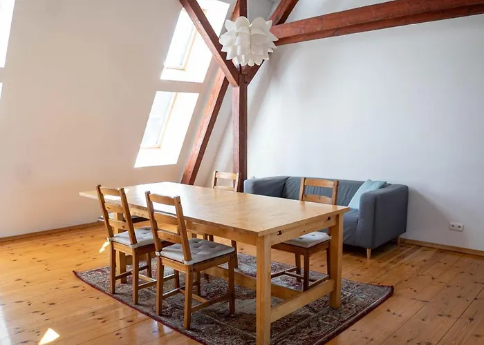 דירה Retro Wooden Touch By Bookinghost