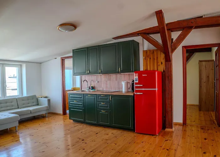 Retro Wooden Touch By Bookinghost דירה שצ'צ'ין