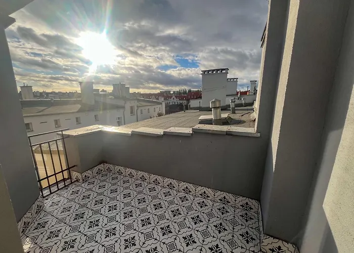 Retro Wooden Touch By Bookinghost * שצ'צ'ין